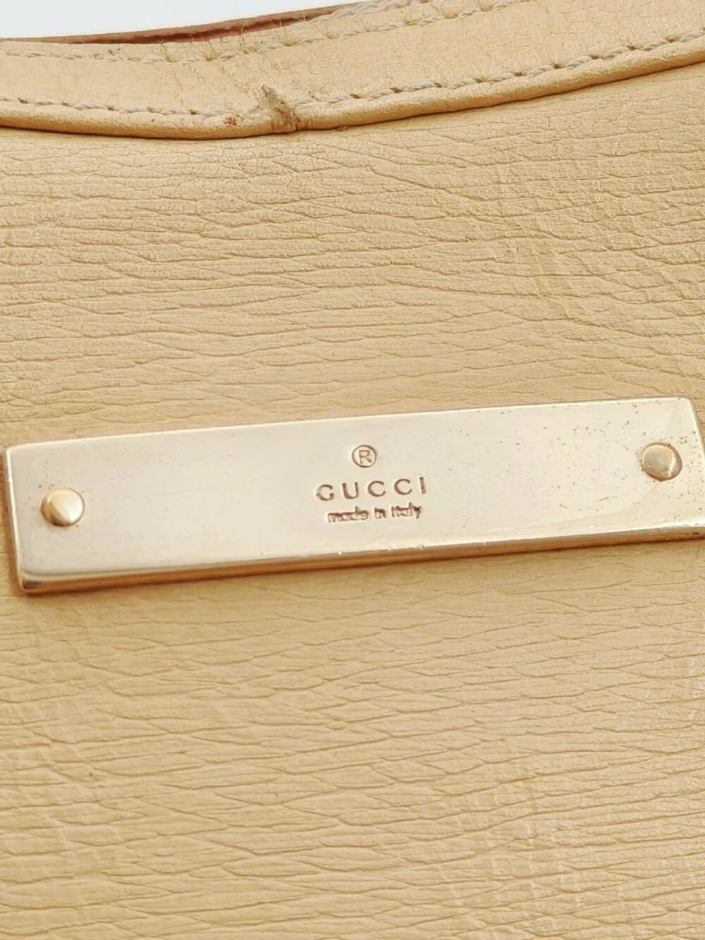 Gucci brand color
